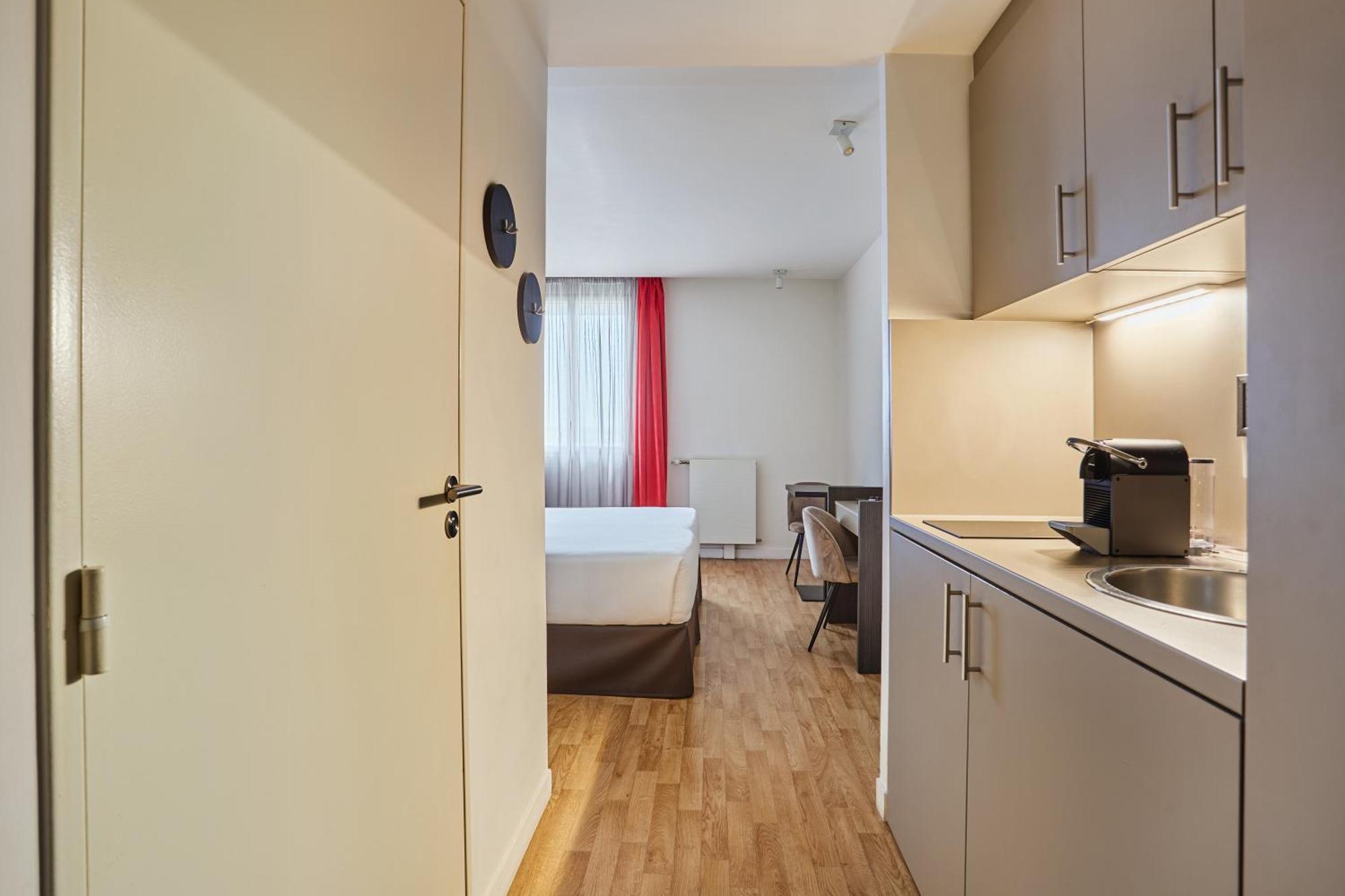 โอดาลี ซิตี้ ปารีส มงมาร์ทร์ Aparthotel ภายนอก รูปภาพ